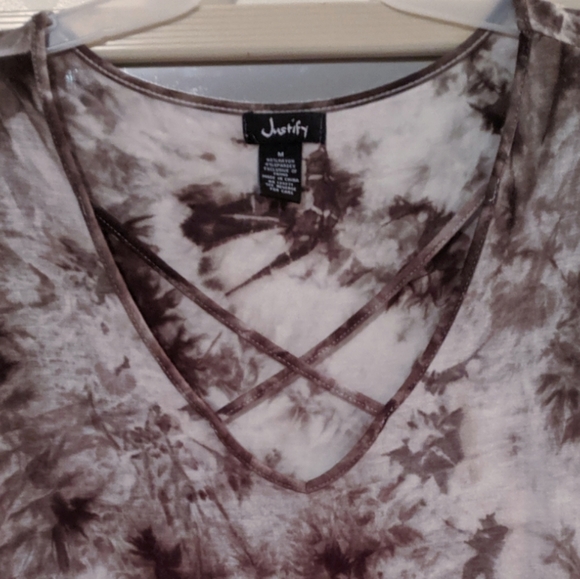 Sexy Tie-dyed v-neck criss cross top ~EUC~ - Picture 2 of 2